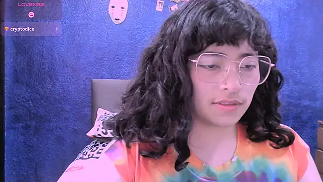 Snapshot of NinaYellow chatting on October 24, 2025, 2:38 pm NinaYellow online show from October 24, 2025, 2:38 pm