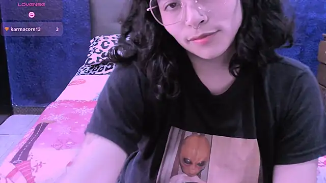 Snapshot of NinaYellow chatting on October 22, 2025, 3:55 pm NinaYellow online show from October 22, 2025, 3:55 pm