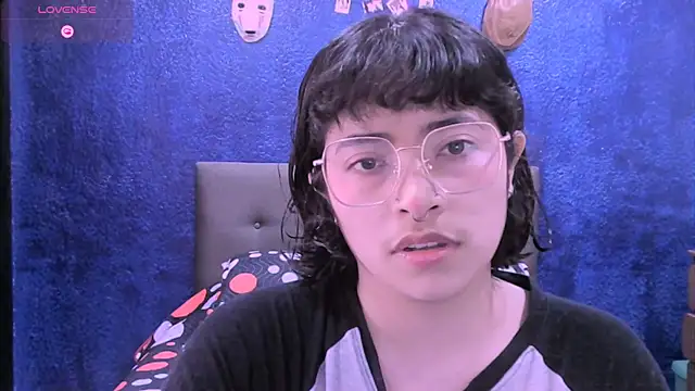 Snapshot of NinaYellow chatting on November 19, 2025, 12:49 pm NinaYellow online show from November 19, 2025, 12:49 pm