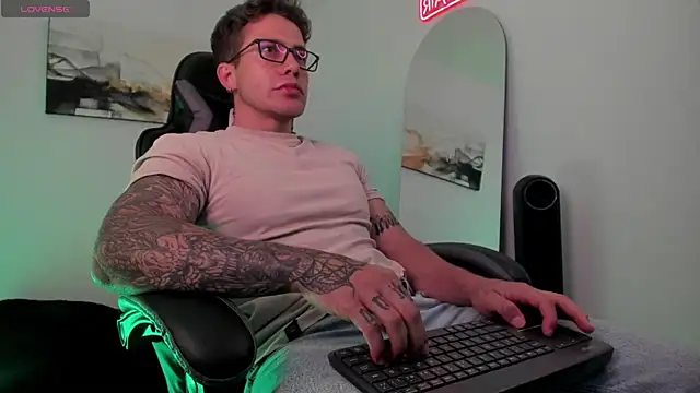 LucianSinclair online show from January 24, 2025, 12:42 am