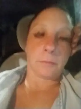 Snapshot of Everlyrose27 chatting on February 26, 2026, 2:33 am Everlyrose27 online show from February 26, 2026, 2:33 am