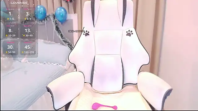 Snapshot of PimChanOK chatting on December 19, 2025, 3:32 am PimChanOK online show from December 19, 2025, 3:32 am