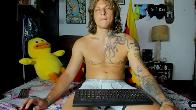 Snapshot of Tom_Krakow chatting on June 2, 2026, 8:53 pm Tom Krakow online show from June 2, 2026, 8:53 pm