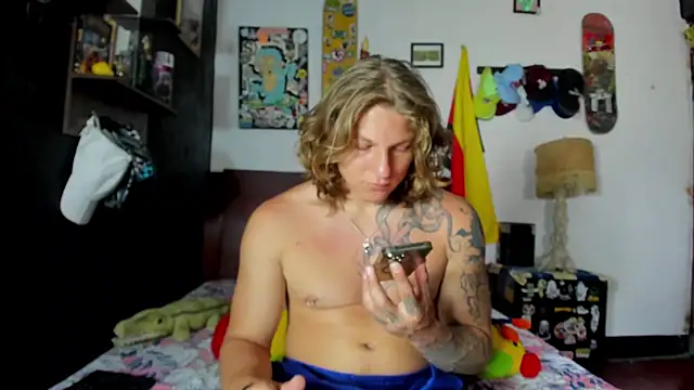 Snapshot of Tom_Krakow chatting on May 20, 2026, 7:11 pm Tom Krakow online show from May 20, 2026, 7:11 pm