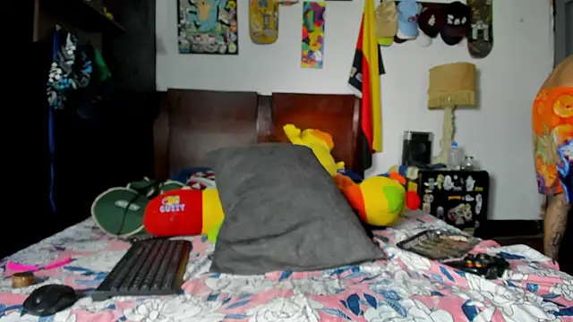 Snapshot of Tom_Krakow chatting on June 16, 2026, 9:15 pm Tom Krakow online show from June 16, 2026, 9:15 pm