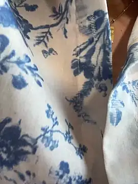 Snapshot of Hii_Lolla chatting on April 7, 2026, 7:10 am Hii Lolla online show from April 7, 2026, 7:10 am