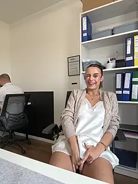 Snapshot of Hii_Lolla chatting on March 24, 2026, 8:03 am Hii Lolla online show from March 24, 2026, 8:03 am