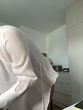 Snapshot of Hii_Lolla chatting on February 1, 2026, 9:29 am Hii Lolla online show from February 1, 2026, 9:29 am