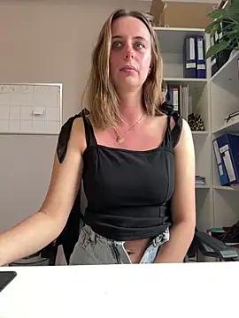 Snapshot of Hii_Lolla chatting on March 14, 2026, 9:04 am Hii Lolla online show from March 14, 2026, 9:04 am