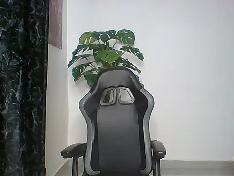 Snapshot of rosey_cheeks chatting on April 12, 2026, 12:58 am rosey cheeks online show from April 12, 2026, 12:58 am
