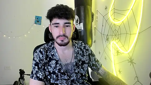 DmitriSanders online show from January 18, 2026, 4:43 pm