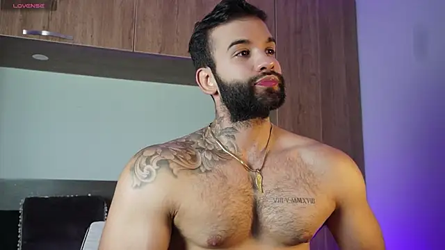 Snapshot of MarkHazze chatting on October 16, 2025, 7:44 pm MarkHazze online show from October 16, 2025, 7:44 pm