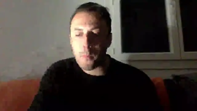 Snapshot of mainnrd chatting on May 22, 2026, 9:35 pm mainnrd online show from May 22, 2026, 9:35 pm