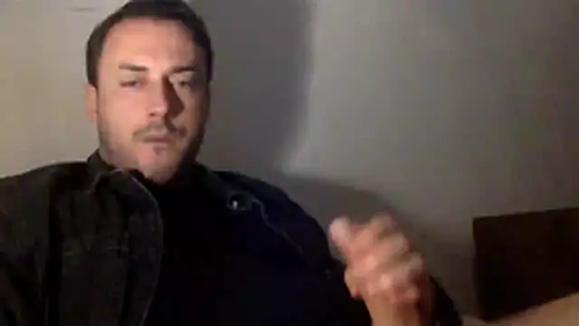 Snapshot of mainnrd chatting on May 13, 2026, 8:05 pm mainnrd online show from May 13, 2026, 8:05 pm