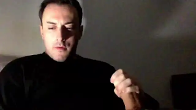 Snapshot of mainnrd chatting on December 13, 2025, 10:49 pm mainnrd online show from December 13, 2025, 10:49 pm