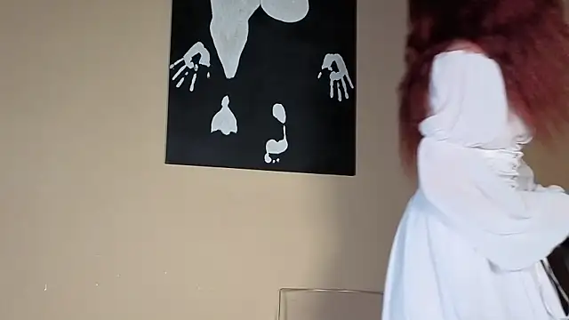 Snapshot of Ivanna_Diamon chatting on November 21, 2025, 2:32 am Ivanna Diamon online show from November 21, 2025, 2:32 am