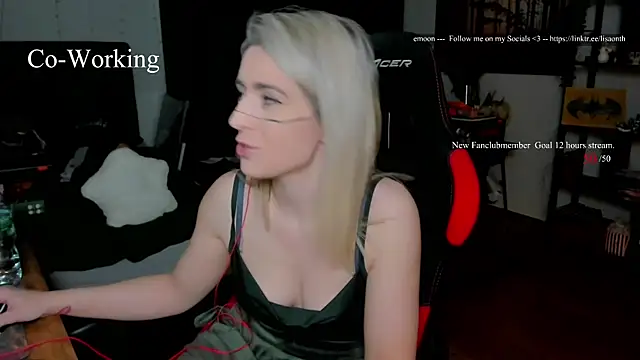 Snapshot of Lisaonthemoon chatting on January 8, 2026, 6:03 pm Lisaonthemoon online show from January 8, 2026, 6:03 pm