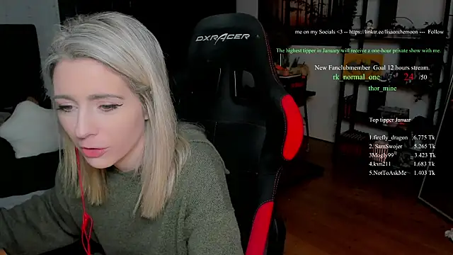 Snapshot of Lisaonthemoon chatting on January 18, 2026, 8:56 pm Lisaonthemoon online show from January 18, 2026, 8:56 pm