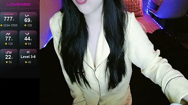 Snapshot of _Viviann_ chatting on October 16, 2025, 3:20 pm Viviann online show from October 16, 2025, 3:20 pm