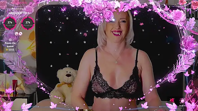 OliviaShaw23 online show from March 15, 2026, 7:43 pm