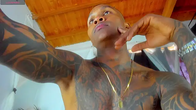 Snapshot of esteveen_ortegas_ chatting on November 12, 2025, 2:54 pm esteveen ortegas online show from November 12, 2025, 2:54 pm