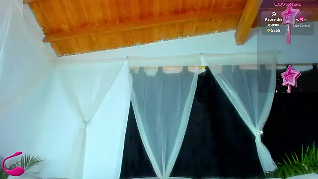 Snapshot of esteveen_ortegas_ chatting on December 3, 2025, 3:44 pm esteveen ortegas online show from December 3, 2025, 3:44 pm