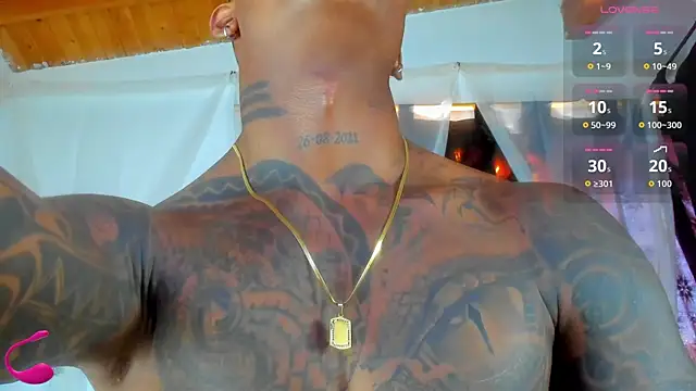 Snapshot of esteveen_ortegas_ chatting on October 14, 2025, 5:24 pm esteveen ortegas online show from October 14, 2025, 5:24 pm