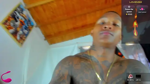 Snapshot of esteveen_ortegas_ chatting on October 17, 2025, 5:37 pm esteveen ortegas online show from October 17, 2025, 5:37 pm