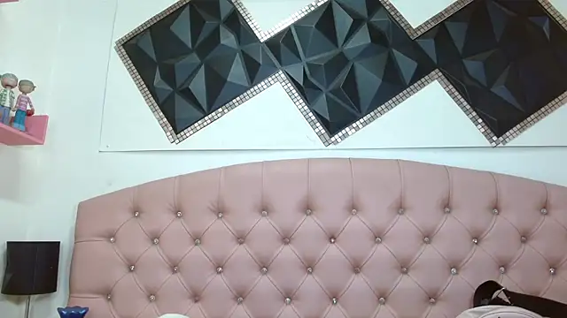 andrea safeira doll online show from February 25, 2026, 12:11 am