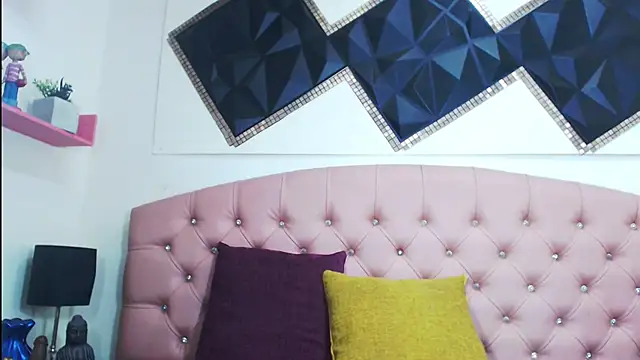 andrea safeira doll online show from November 11, 2025, 10:58 pm