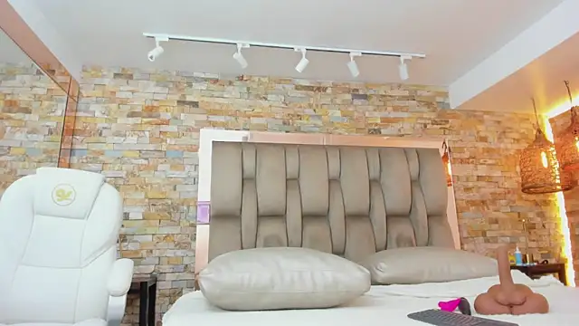 karla dunn online show from March 14, 2026, 8:04 pm