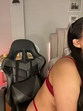 Snapshot of Gytha_davis chatting on March 16, 2025, 9:16 pm Gytha davis online show from March 16, 2025, 9:16 pm