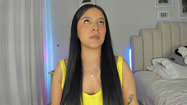 Snapshot of Gytha_davis chatting on March 13, 2025, 2:12 pm Gytha davis online show from March 13, 2025, 2:12 pm