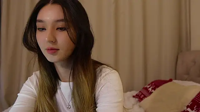 Sarasuo1 online show from January 14, 2025, 4:50 pm