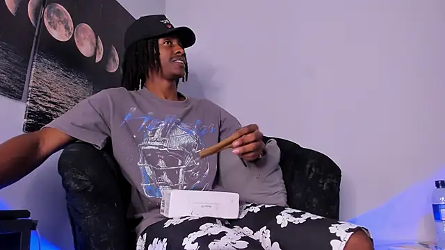 Snapshot of BRYXXXON1 chatting on October 8, 2025, 5:24 pm BRYXXXON1 online show from October 8, 2025, 5:24 pm