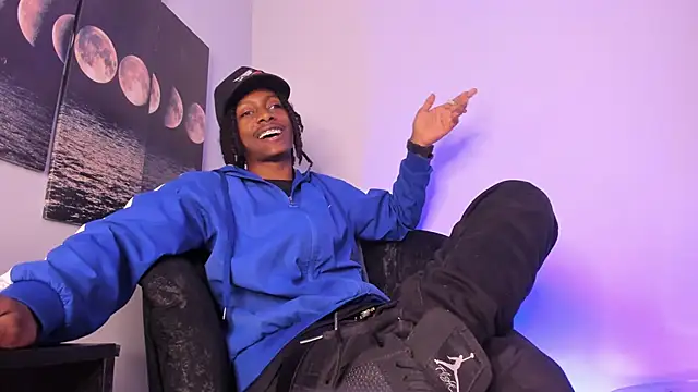 Snapshot of BRYXXXON1 chatting on October 11, 2025, 4:08 pm BRYXXXON1 online show from October 11, 2025, 4:08 pm