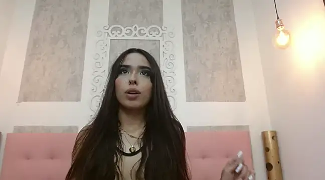 Cloeandtyfanny online show from March 3, 2025, 9:34 am