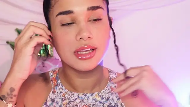 Mysensualbrunette1 online show from March 4, 2025, 6:47 am