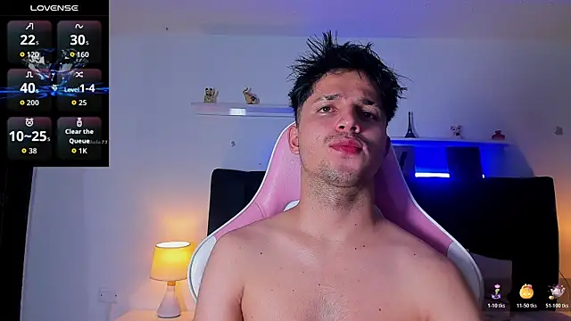 Snapshot of Issac_james_ chatting on November 18, 2025, 3:21 am Issac james online show from November 18, 2025, 3:21 am