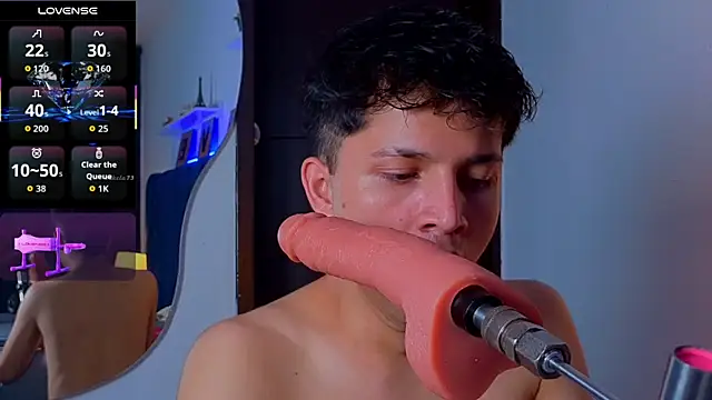 Snapshot of Issac_james_ chatting on November 7, 2025, 5:23 am Issac james online show from November 7, 2025, 5:23 am