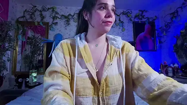 Elizabeth77  online show from March 18, 2025, 10:28 am