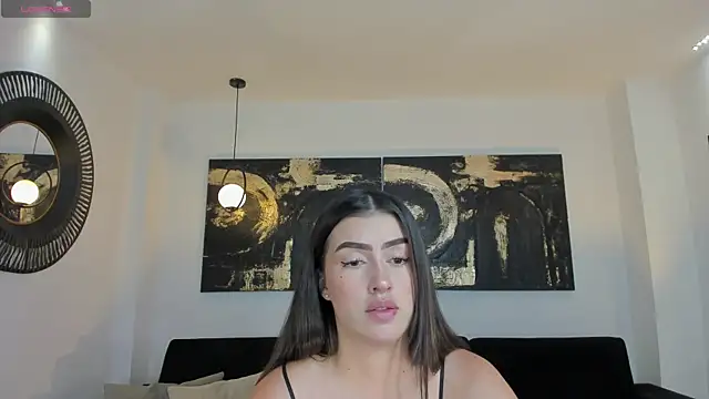 PaulinaSantos  online show from April 2, 2026, 6:58 pm