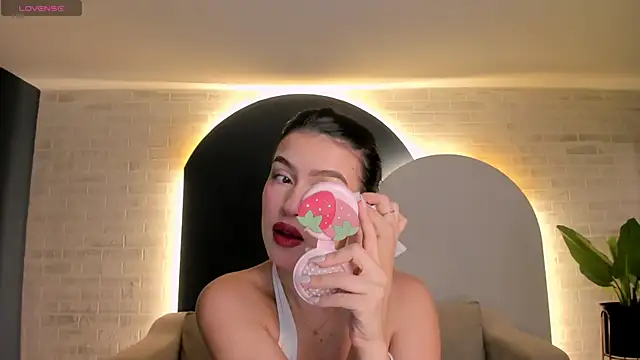 Snapshot of PaulinaSantos_ chatting on November 9, 2025, 5:28 pm PaulinaSantos online show from November 9, 2025, 5:28 pm