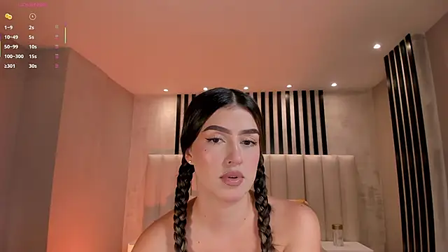PaulinaSantos  online show from February 27, 2026, 8:08 pm