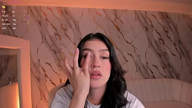 Snapshot of PaulinaSantos_ chatting on October 6, 2025, 7:25 pm PaulinaSantos online show from October 6, 2025, 7:25 pm