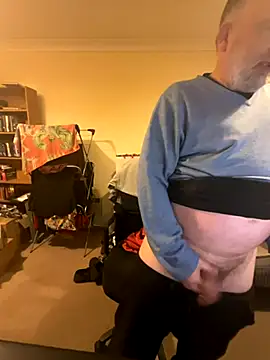 Snapshot of LondonTeffy chatting on October 30, 2025, 11:01 pm LondonTeffy online show from October 30, 2025, 11:01 pm