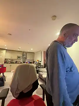 LondonTeffy online show from March 30, 2026, 9:05 pm