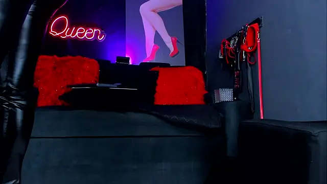 Snapshot of AshleyStones chatting on November 14, 2025, 8:23 pm AshleyStones online show from November 14, 2025, 8:23 pm