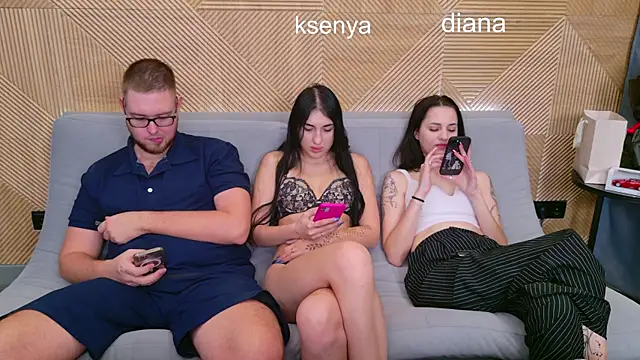 Snapshot of Ksenny chatting on November 26, 2025, 2:11 am Ksenny online show from November 26, 2025, 2:11 am