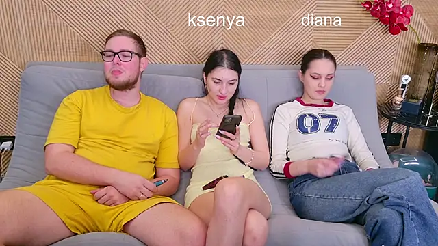 Ksenny online show from May 3, 2026, 6:07 am